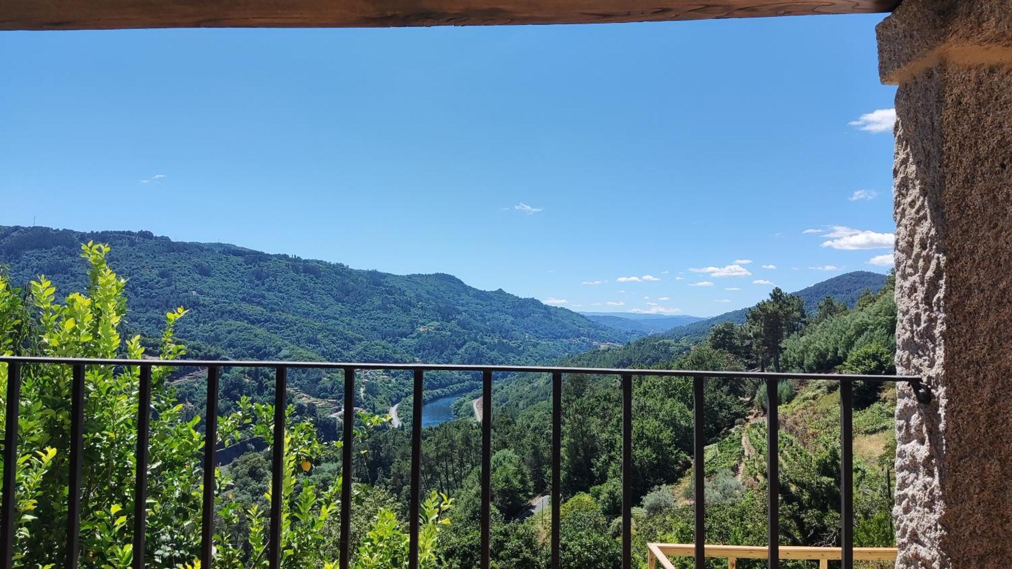 Villa Xiravai-Ribeira Sacra Peares Exterior foto